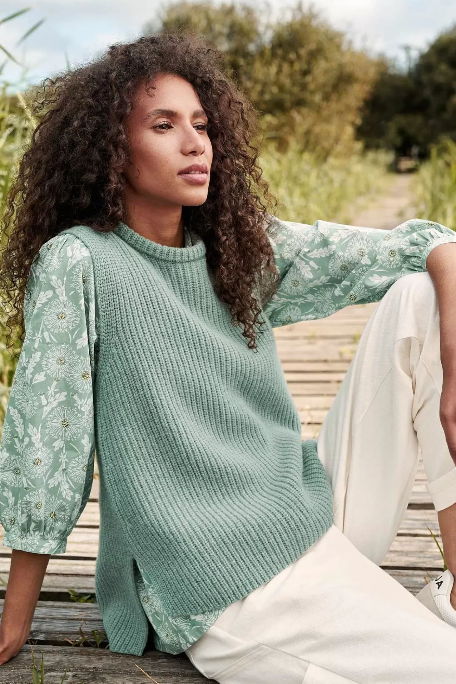 Gull Rising Knitted Vest