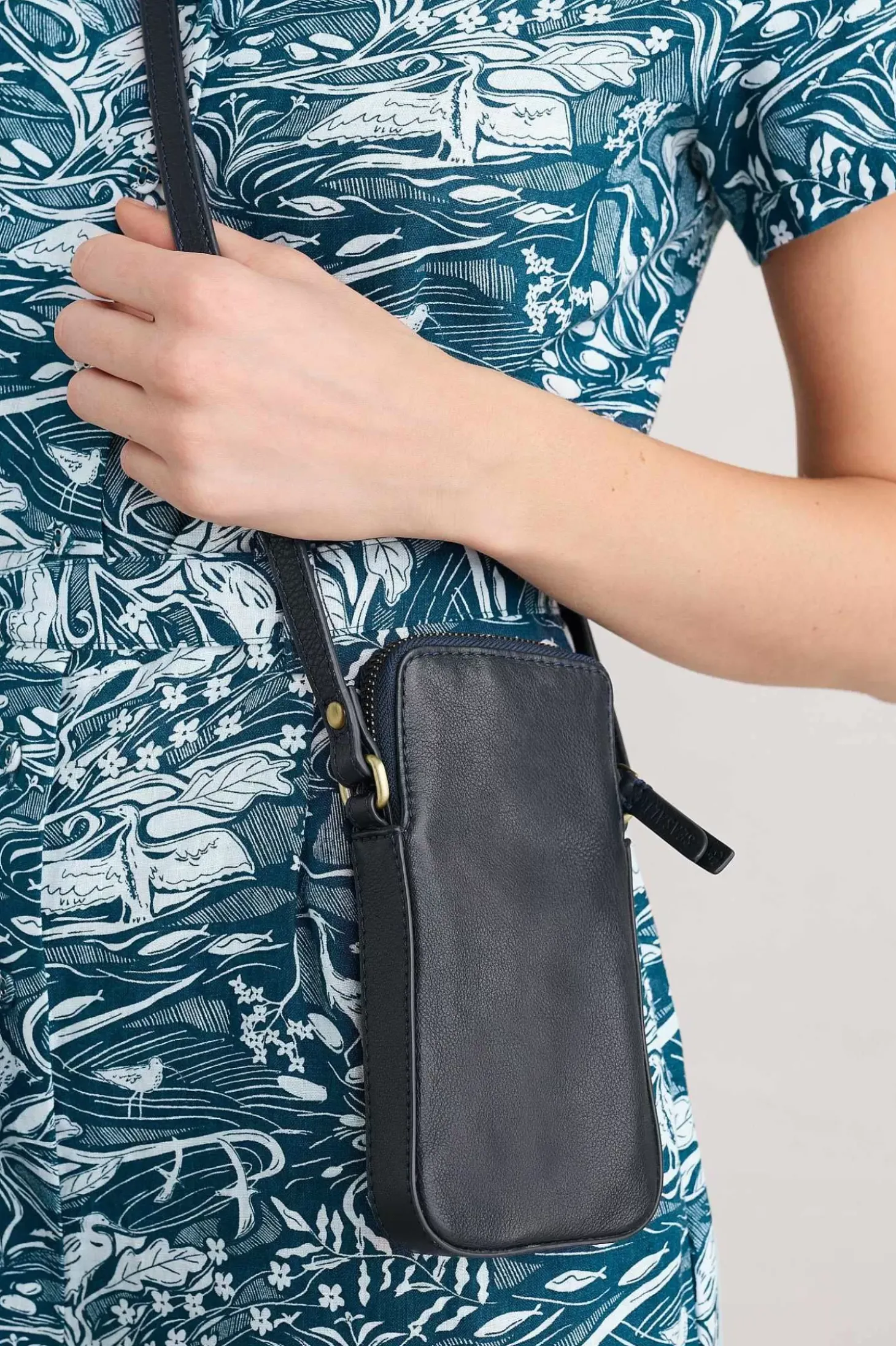 Kenwyn Zip Up Cross Body Phone Wallet