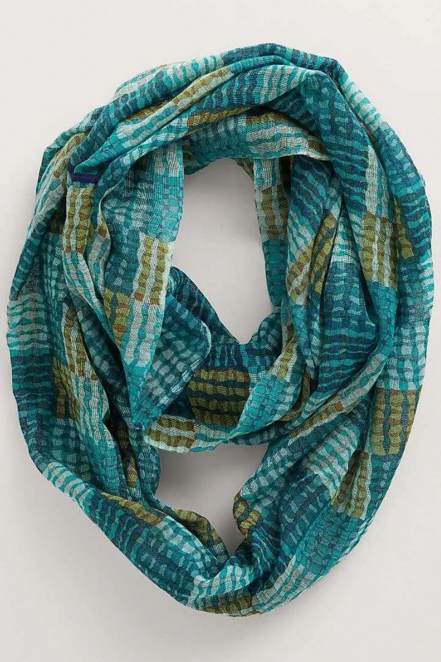 Pretty Circle Scarf