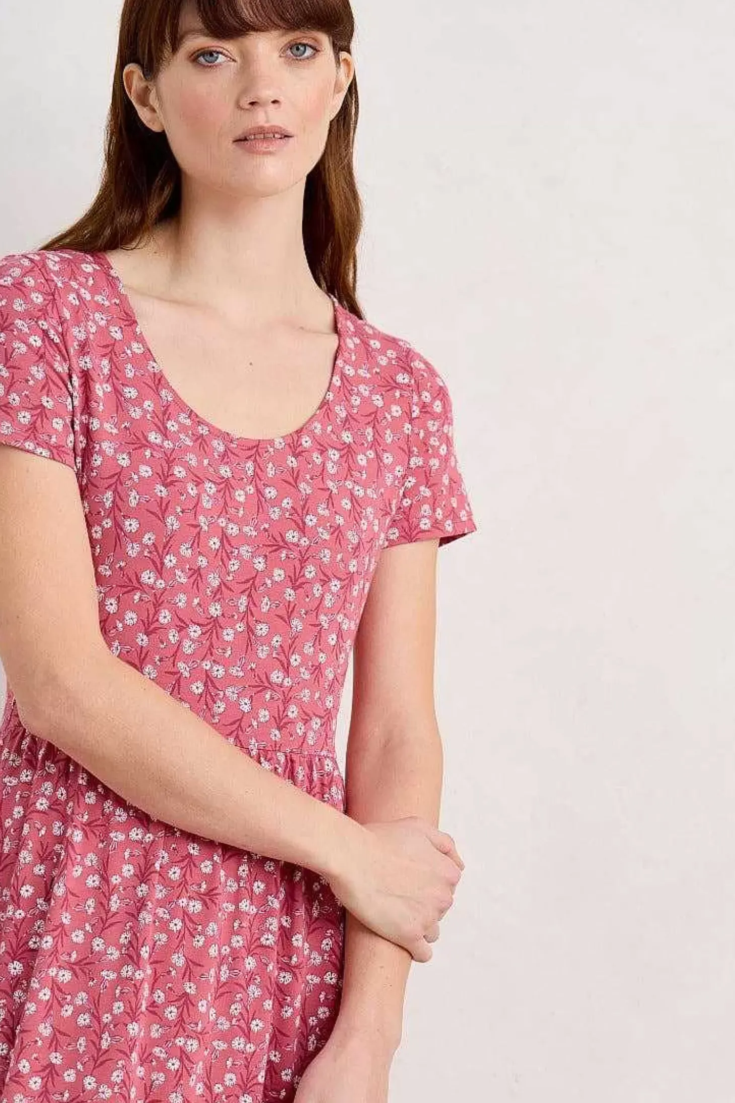 Tor View Short Sleeve Tiered Jersey Dress